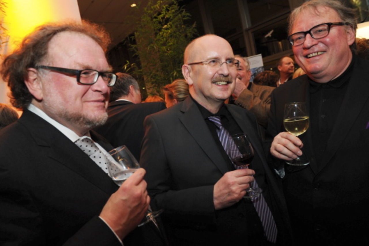 Foto: Die beiden Kammervorstände Uwe Knauth, Landau und Frank Böhme , Kaiserslautern ( mitte und rechts )