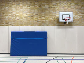 Foto: Tobias von Pastau, Mainz Sporthalle mit erhaltenem Verblendermauerwerk