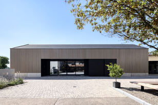 Foto: Nikolay Kazakov, niko design, Karlsruhe Weingut Philipp Kuhn | Außenansicht