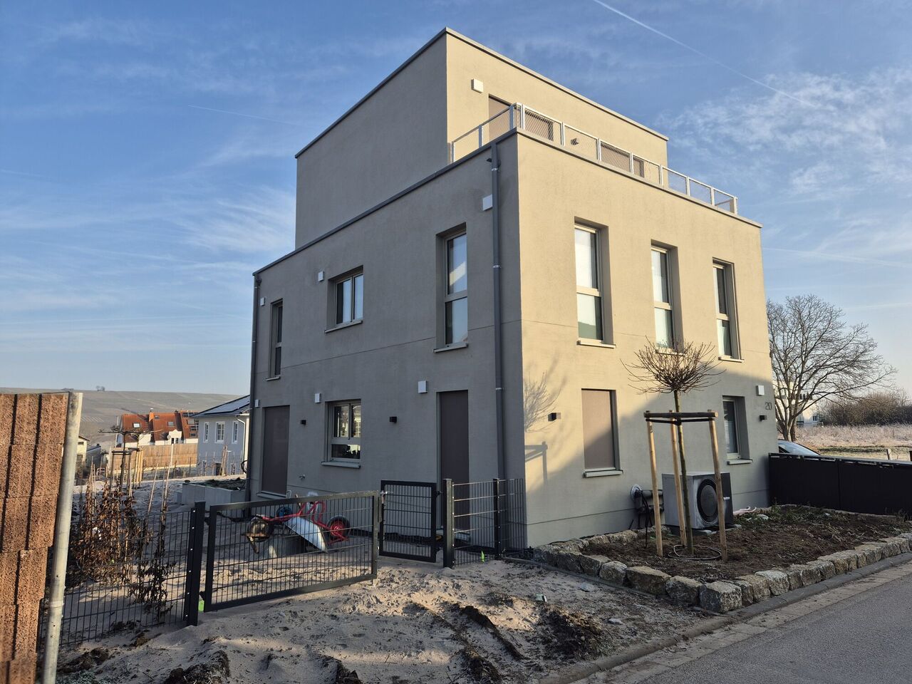Außenansicht Straße 02