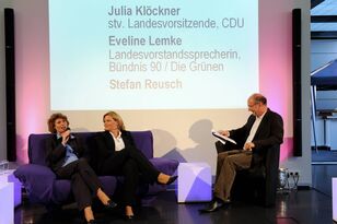 Eveline Lemke, Landesvorstandssprecherin Bündnis 90/Die Grünen und Julia Klöckner, parlamentarische Staatssekretärin im Bundesministerium für Verbraucherschutz und stellvertretende Landesvorsitzende der CDU.