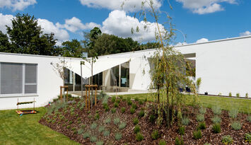 Foto: Frank Schuppelius, Schuppelius GmbH, Taunusstein Gartenansicht