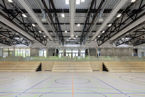 Tribüne Tribüne