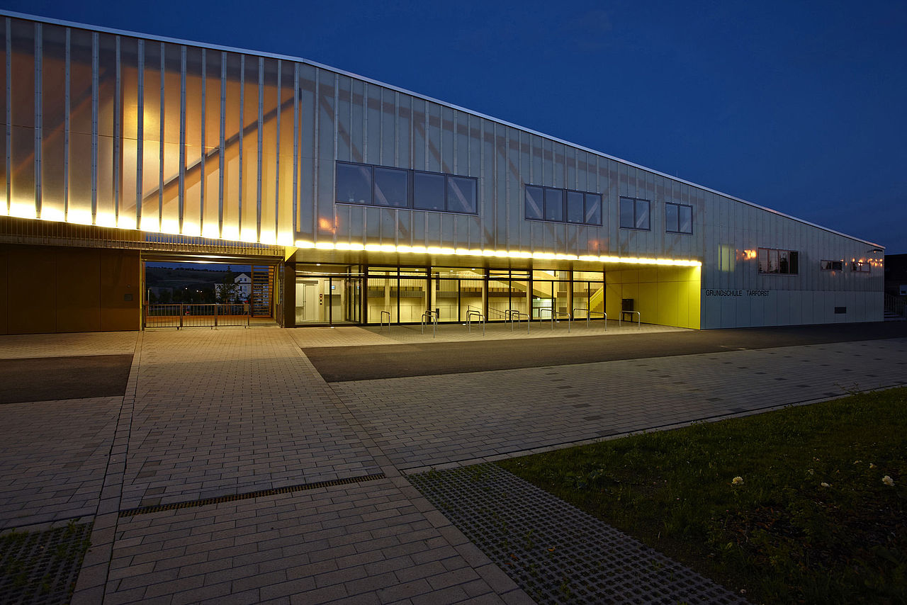 Foto: Grundschule_Mehrzweckhalle_Trier-Tarforst