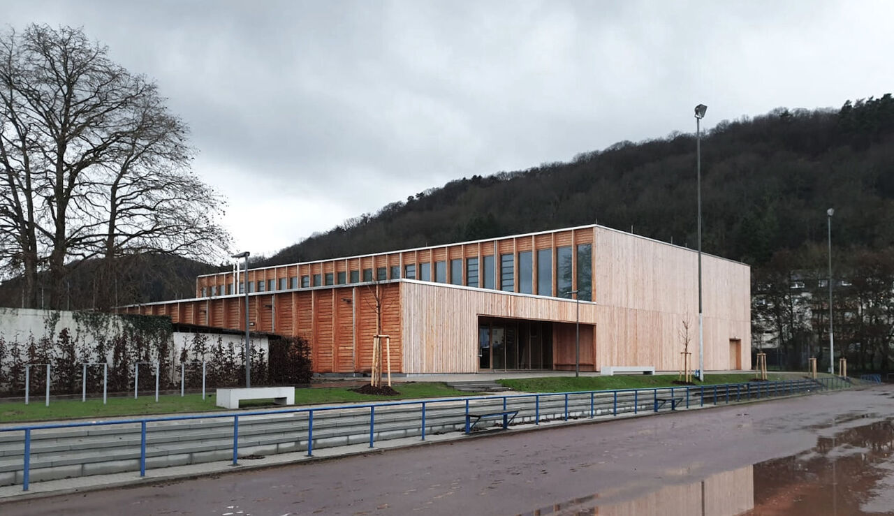 Foto: Benjamin Toth, MGF Architekten GmbH, Stuttgart - Deutschland Haupteingang - Hartplatzseite