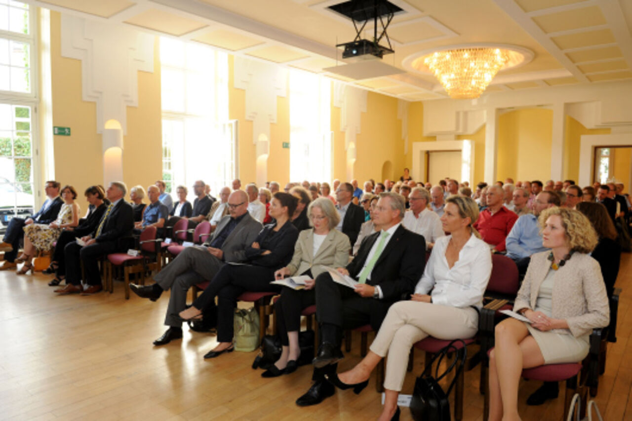 Blick ins aufmerksame Publikum