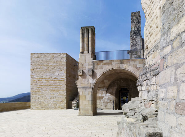 Das Hambacher Schloss, ein Beispiel für eine gelungene Symbiose aus Alt und Neu