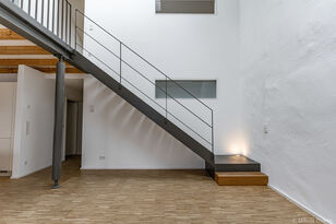 Foto: Mikula Thome, Koblenz Stallwohnung Treppenaufgang - Luftraum