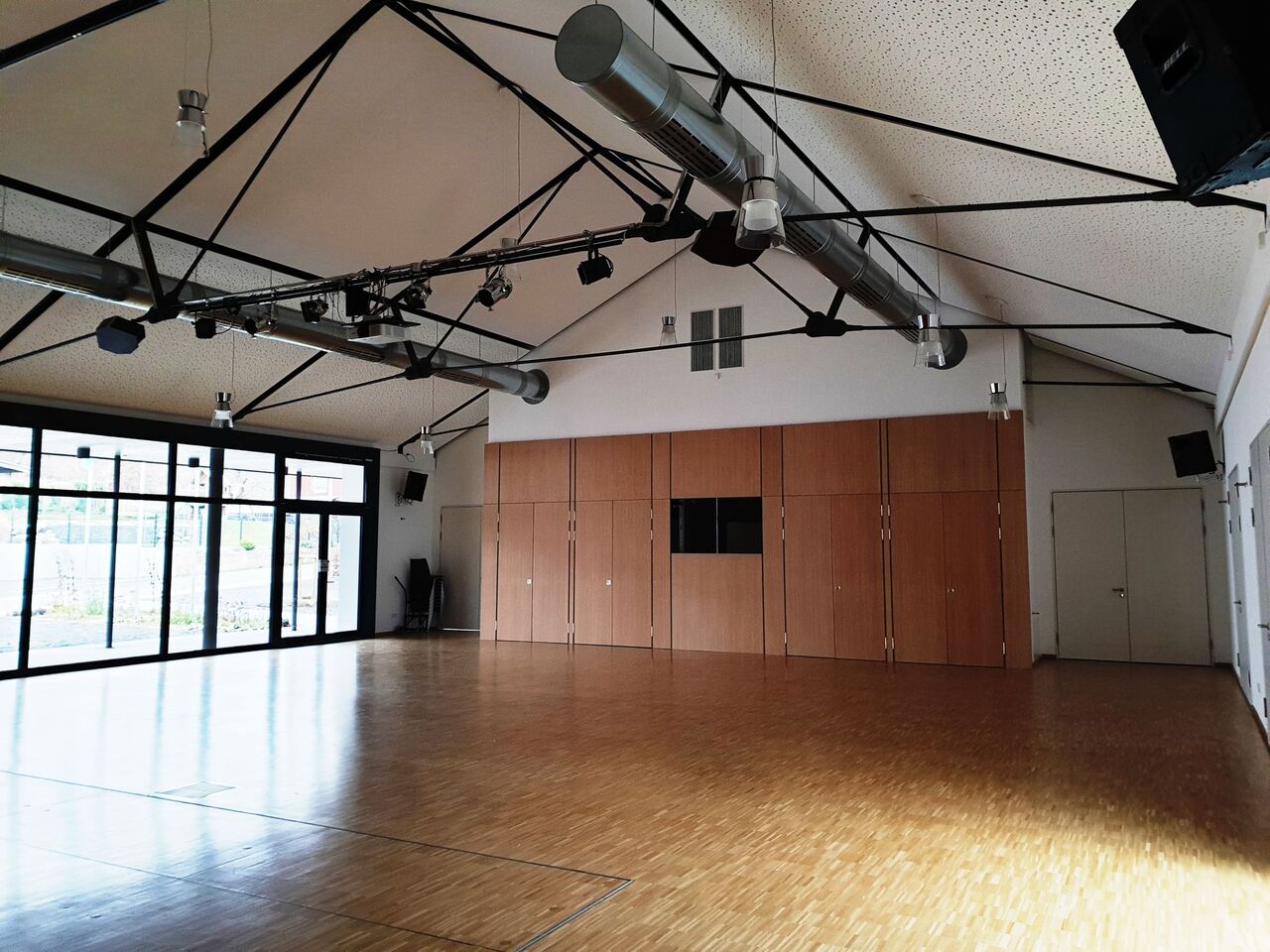 Foto: Hubertus Jäckel, Oberwesel - Deutschland Gr. Saal Stauwand mit Regieraum
