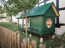 Foto: Matthias Faul, Maßweiler Huhn im Zentrum