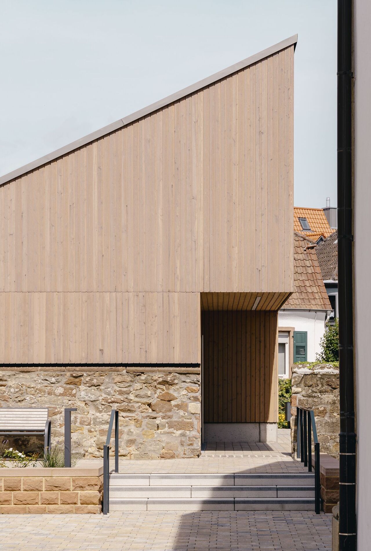 Traditionelle Materialien, moderne Architekursprache