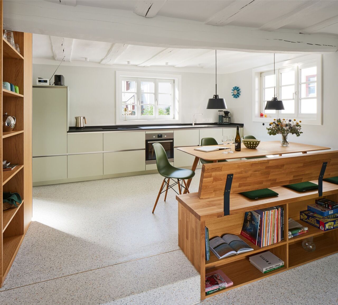 Essbereich und Küche Ergeschoss Wohnung 1