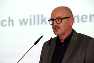 Redner Gerold Reker, Präsident der Architektenkammer Rheinland-Pfalz