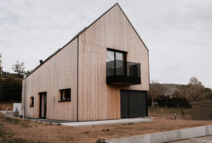 Foto: Daniela Sabani, Daniela Sabani photography, Dornburg Gibelansicht mit Balkon