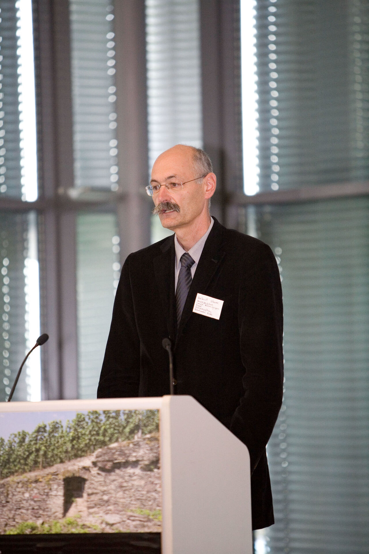 Foto: Helmut Ulmen am Renderpult