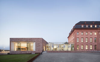 Foto: Werner Huthmacher, Werner Huthmacher Photography, Berlin Landtagsgebäude Rheinland-Pfalz: Alt trifft Neu