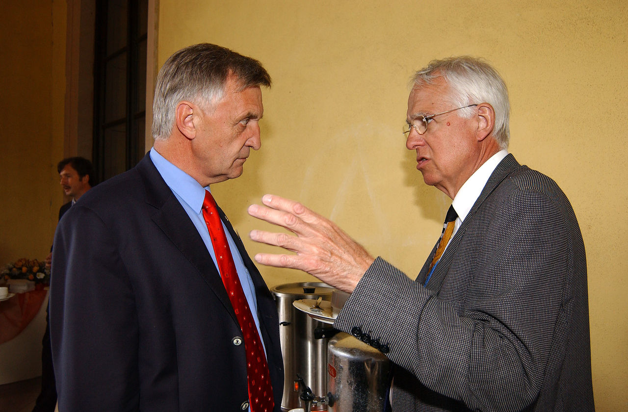Edwin Schrank, Präsident des Weinbauverbandes Pfalz, und Hans Gelbert, Vizepräsident der Architektenkammer Rheinland-Pfalz