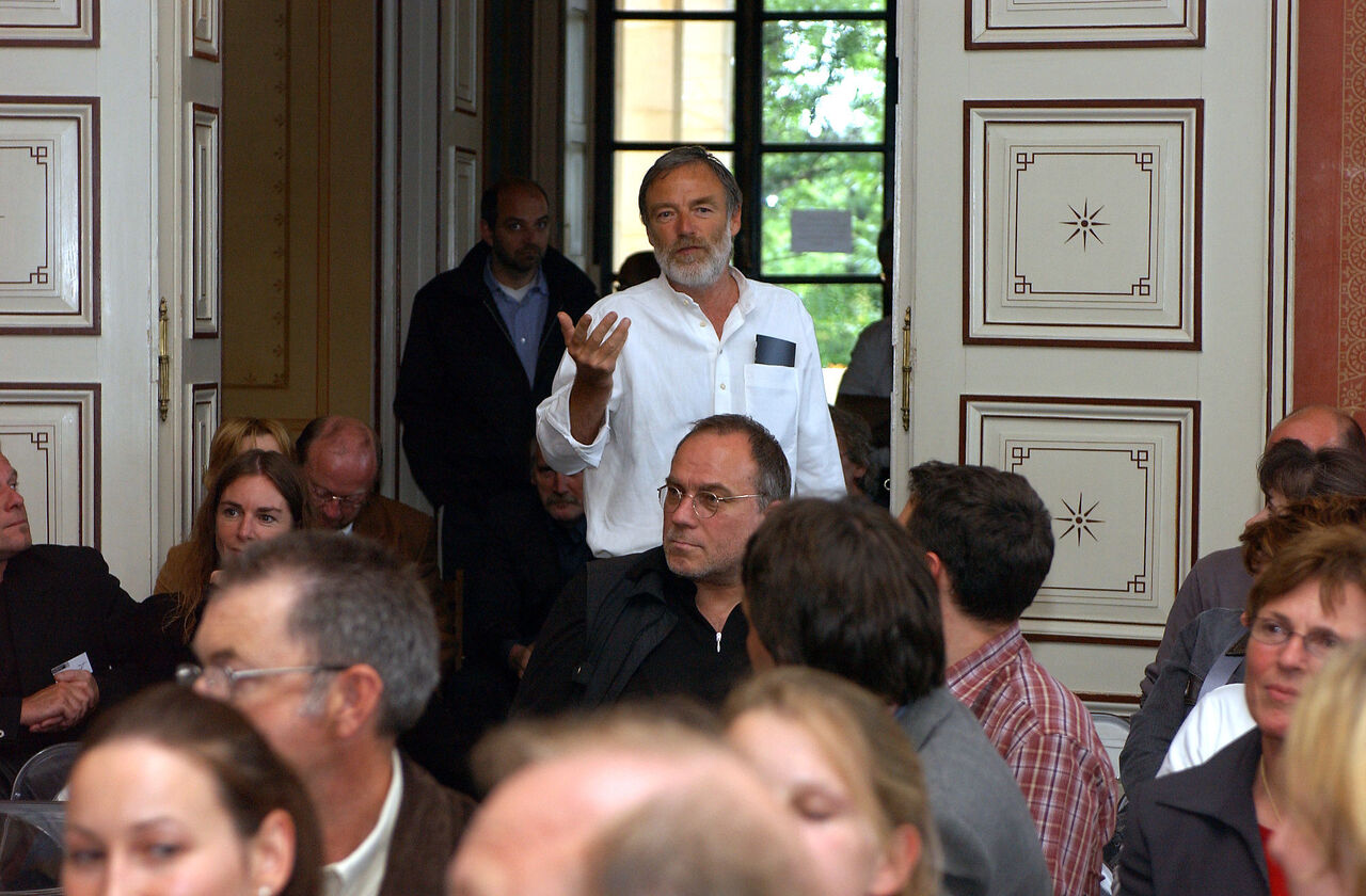 lebhafte Diskussionen und zahlreiche Fragen aus dem voll besetzten Auditorium