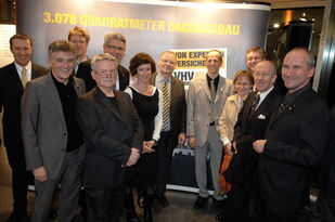 Foto: Kristina Schäfer, Mainz Gruppenbild vor einem Plakat