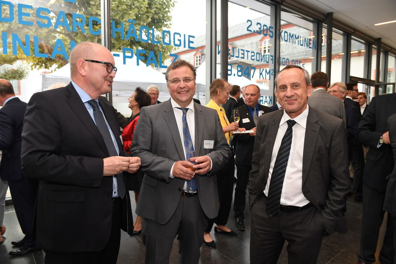 Gerold Reker von der AK RLP mit Thomas Roth, Fraktionsvorsitzender der FDP-Landtagsfraktion und dem Wissenschaftsminister Prof. Dr. Konrad Wolf