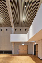 Foto: Lennart Wiedemuth, fotografie für architektur + interieur, Mainz seitlicher Blick auf die Empore
