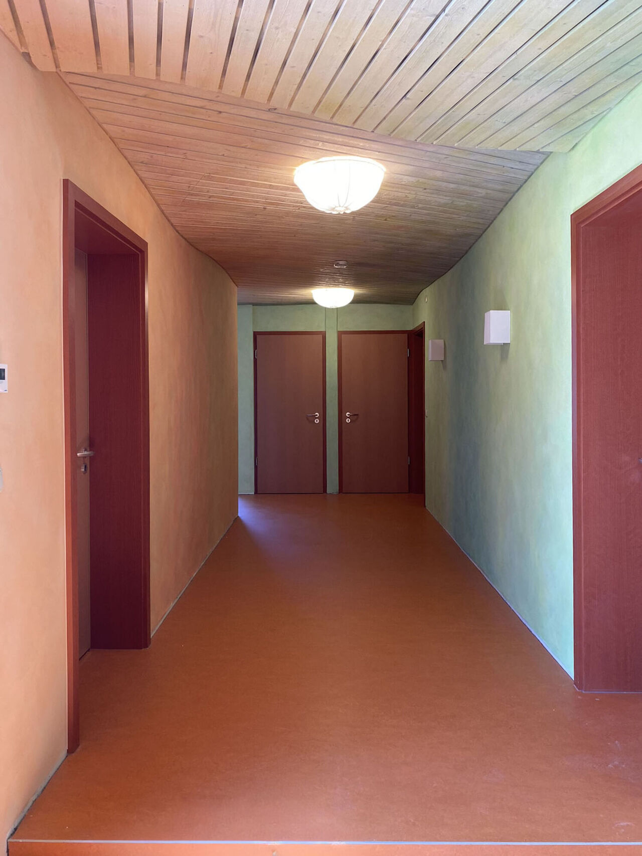 Farblasuren im Flur