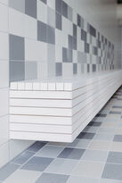 Foto: Magdalena Bumb-Rübsam, Bumb-Rübsam, Landau Sitzbank_Schwimmhalle