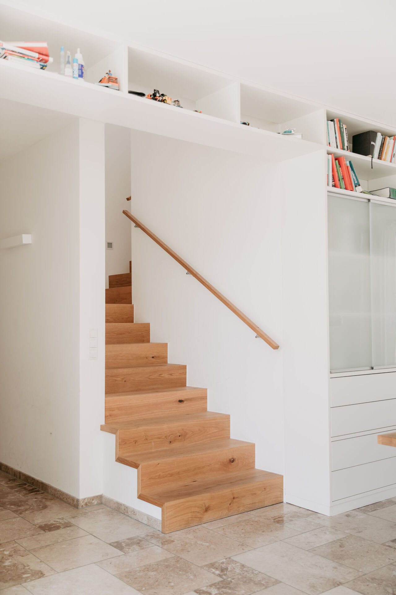 Treppe in Einbauschrank integriert