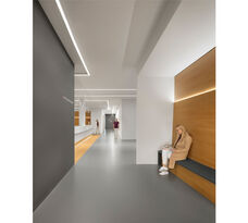 Foto: Werner Huthmacher, Werner Huthmacher Photography, Berlin Warteflur