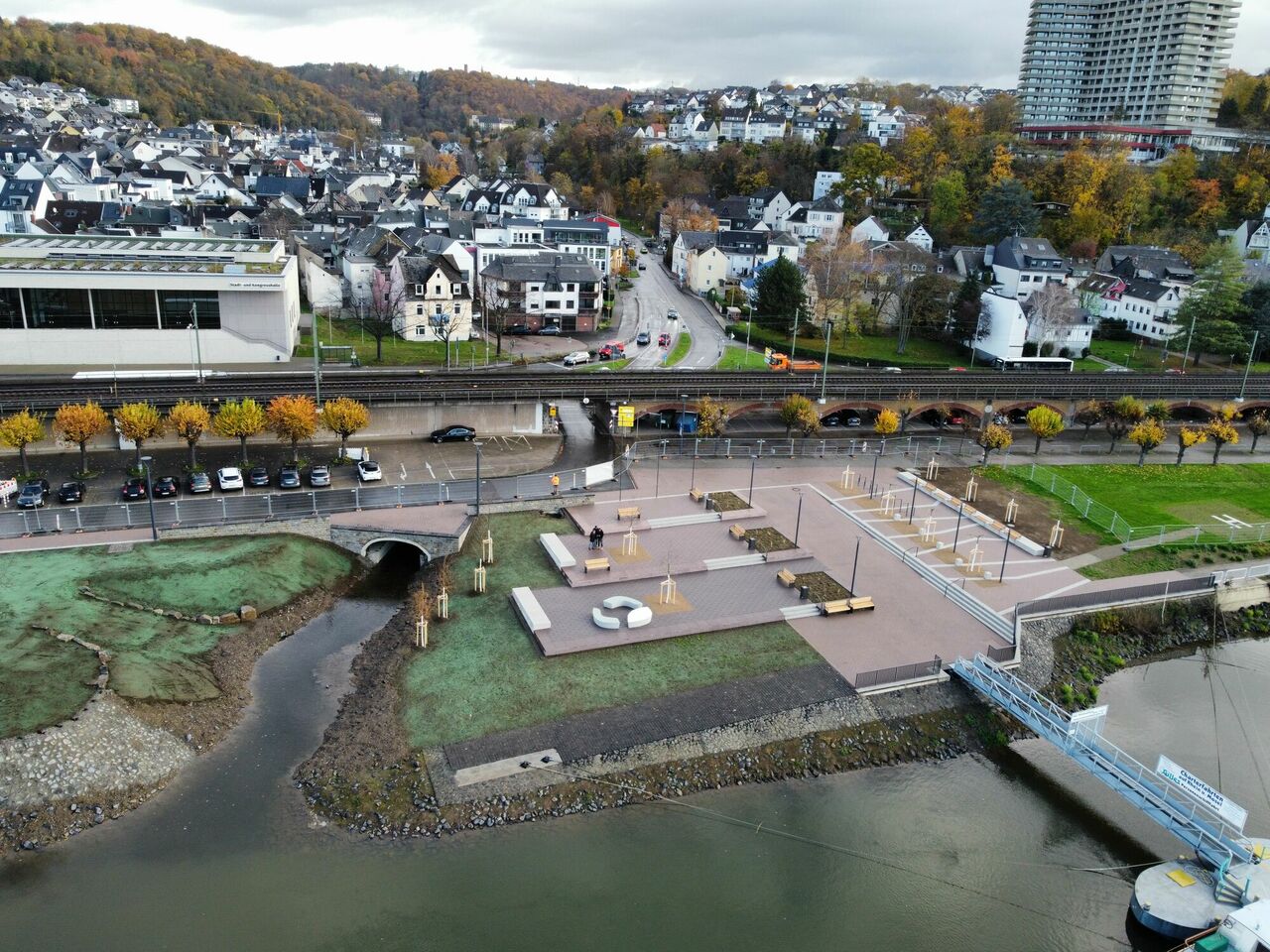 Rheinufer - Einbindung in die Umgebung