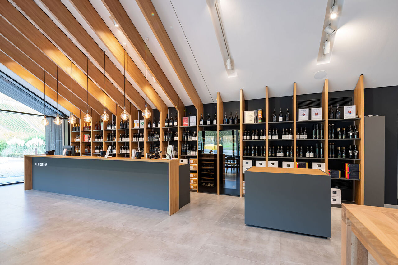 Foto: Michael Schmidtchen, Schmidtchen und Partner Werbeagentur GmbH, Plaidt - Deutschland Vinothek Innen 2