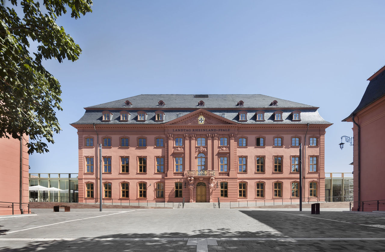 Landtagsgebäude Rheinland-Pfalz: Das Deutschhaus