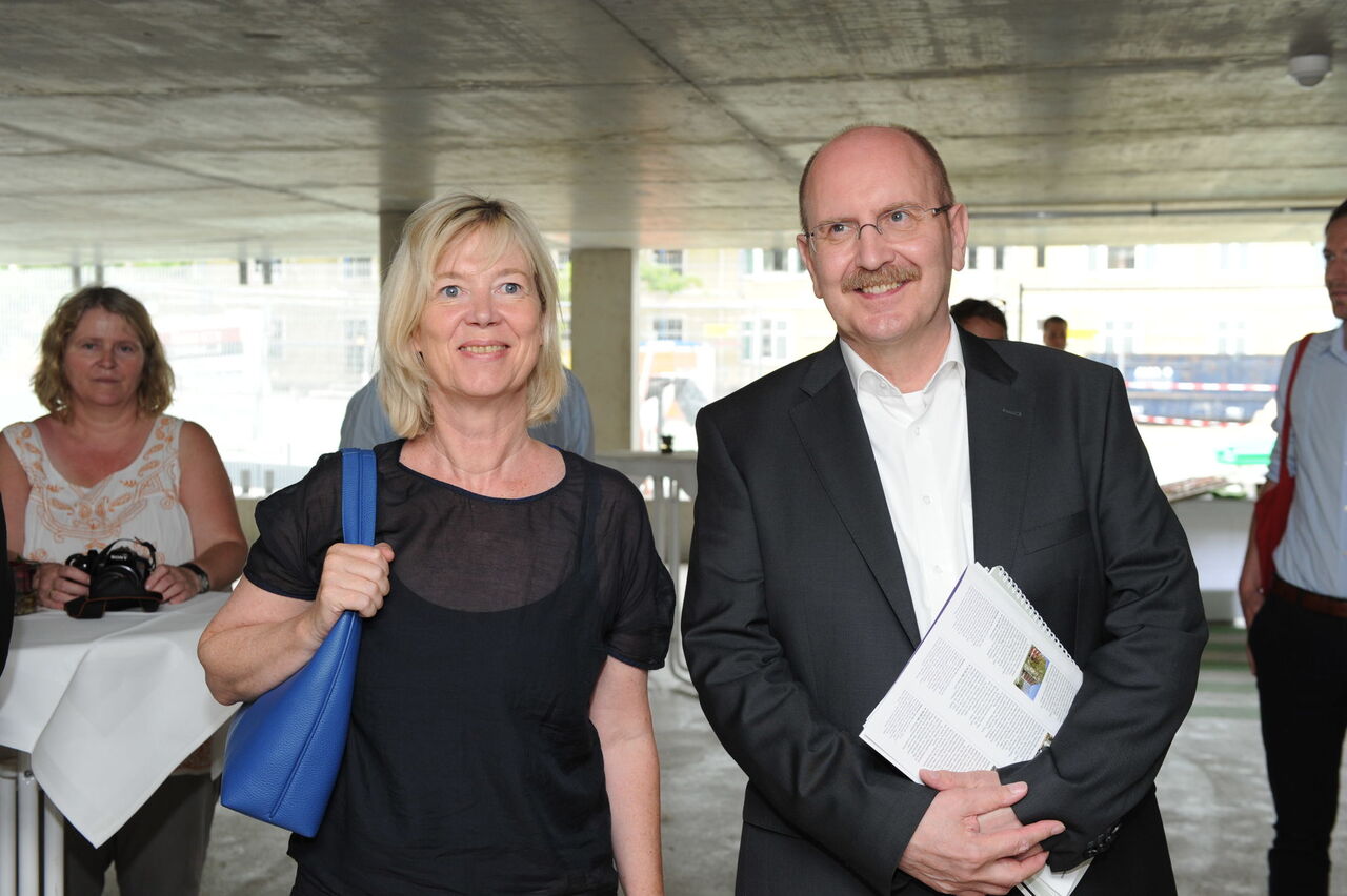 Foto: Doris Ahnen mit Gerold Reker in den Hohenzollernhöfe in Ludwigshafen