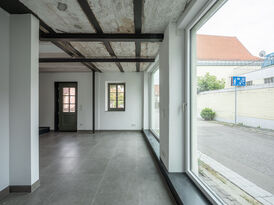 Foto: Thomas Eicken, Thomas Eicken Fotografie, Achern Erhalt Betondeccke mit Stahlträgern