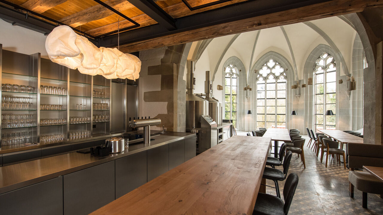Tresen im Langhaus