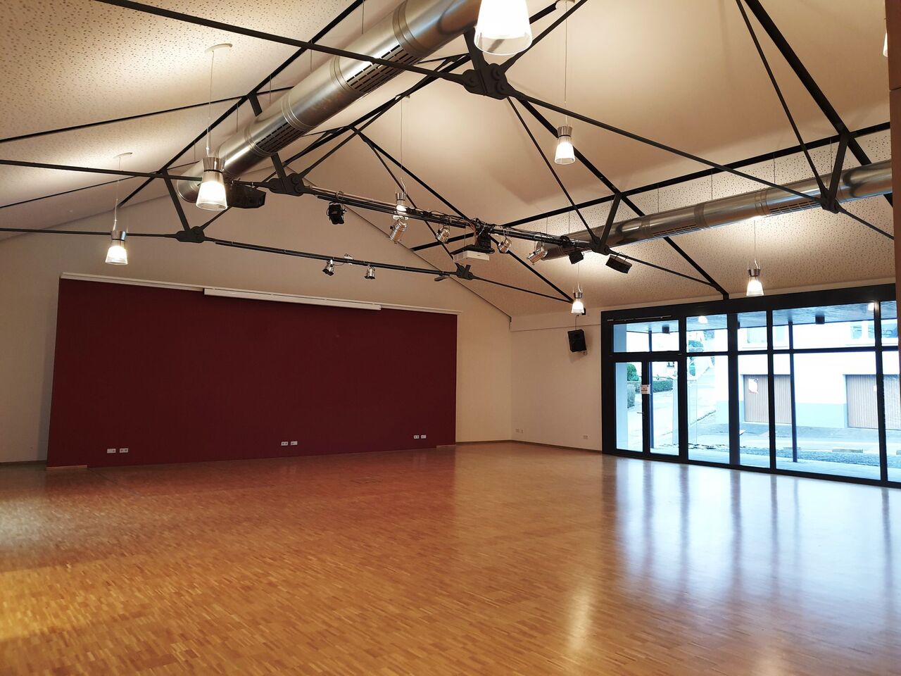 Foto: Hubertus Jäckel, Oberwesel - Deutschland Gr. Saal mit Bühnenwand