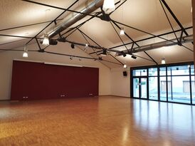 Foto: Hubertus Jäckel, Oberwesel Gr. Saal mit Bühnenwand