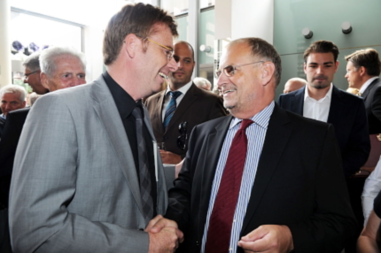 Finanz- und Bauminister Dr. Carsten Kühl und Kammerpräsident Stefan Musil mit Dr. Michael Coridaß (in der Mitte)