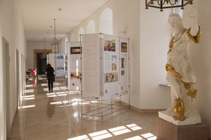 Die Ausstellung des Architekturpreises Wein macht im Kurfürstlichen Palais in Trier bis zum 25. Juli 2014 Station.