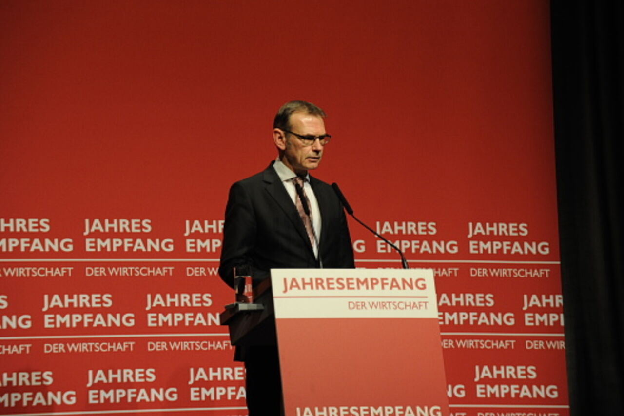 Foto: Gerhard Leverkinck, Präsident der Rechtsanwaltskammer für den OLG-Bezirk Koblenz, am Rednerpult