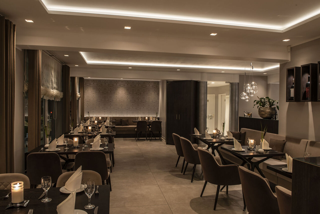 Foto: Gerhard Kind, Gerhard Kind Fotostudio, Bad Kreuznach - Deutschland Vorderer Restaurantbereich
