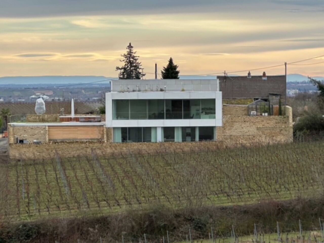 Ansicht Nord mit Landschaft