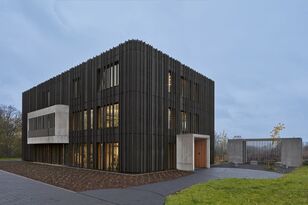 Foto: Lukas Huneke, LUKAS HUNEKE PHOTOGRAPHY, Trier-Ruwer Außenansicht Nord