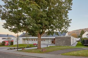 Foto: Lukas Huneke, LUKAS HUNEKE PHOTOGRAPHY, Trier-Ruwer Straßenansicht (Nord-West)