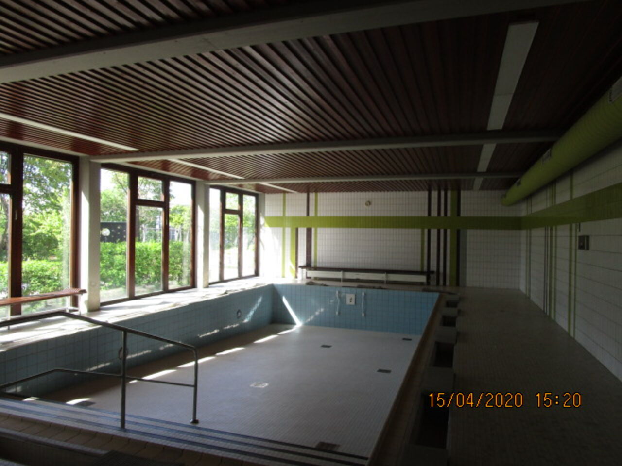Vor Sanierung_Schwimmhalle alt