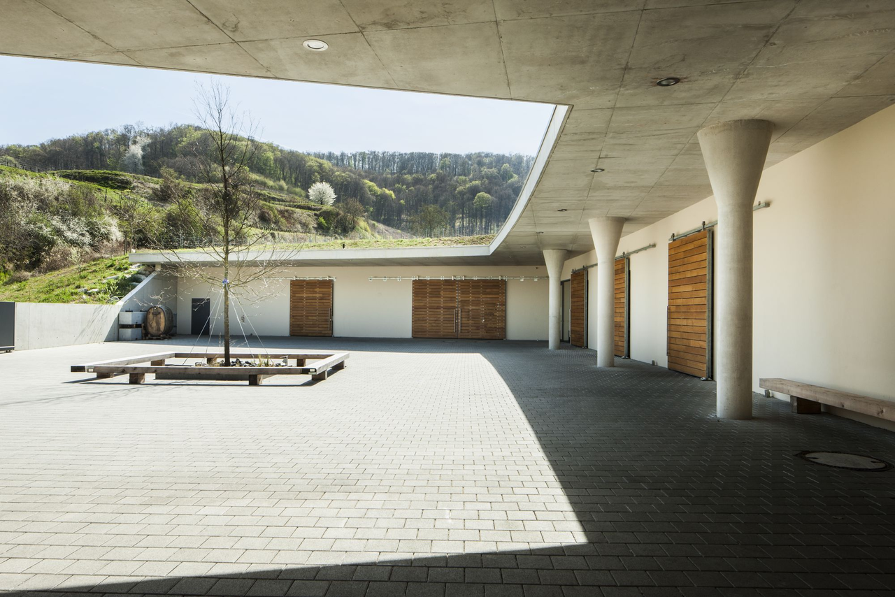 Innenhof Weingut Franz Keller in Vogtsburg