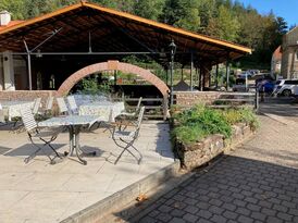 Foto: Judith Lambrecht, Trippstadt Blick vom Biergarten, Wasserrad ist noch nicht montiert