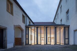 Foto: Daniel Vieser, Daniel Vieser. Architekturfotografie, Hildesheim Ökumenische Sozialstation Nachher