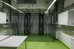 Foto: Thomas Dang, Poganiuch + Dang | Architekten, Mainz Physiklabor (Szintillatorenbeschichtung)