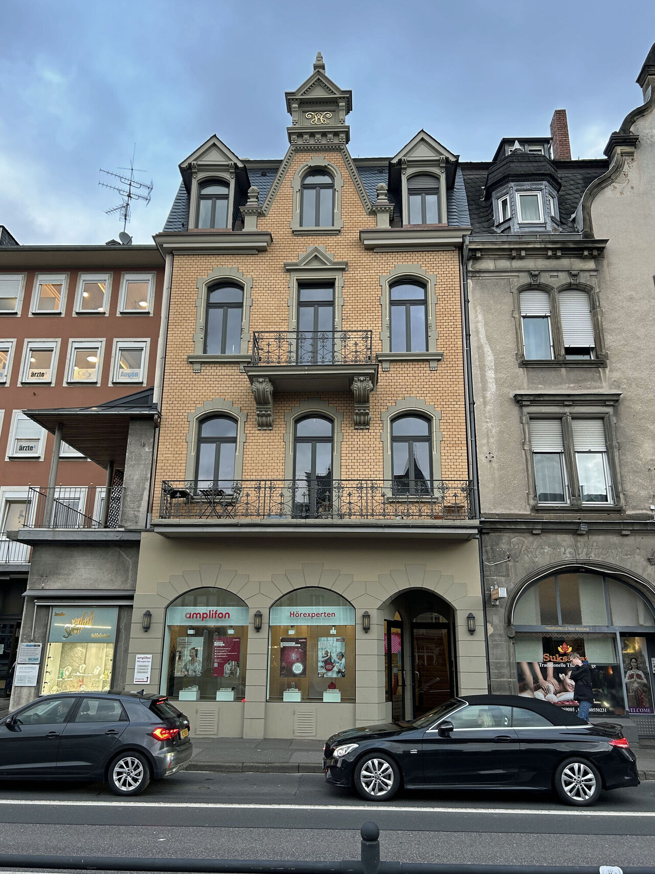 Straßenansicht